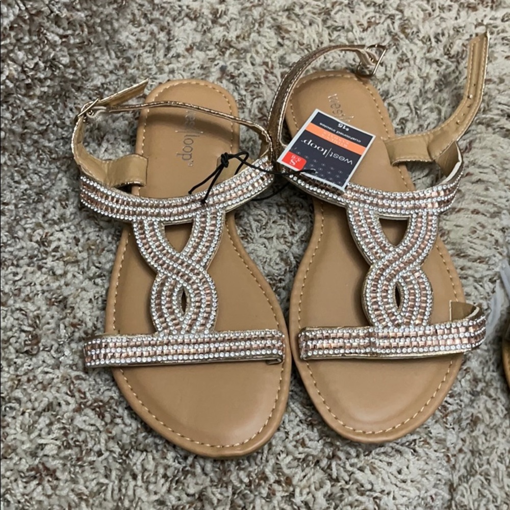 Women’s sandals
